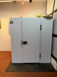 1-kuehlgeraet-kuehlzelle-ca-200x200-cm-aggregat-cibin-laika-06125-n-bj-2020-3559-1.jpg