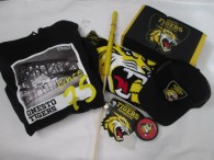 28-f6a-fan-set-7-tlg-neu-hoodie-gr-3xl-basecap-schal-flagge-sitzkissen-puck-aufkleber-3607-1.jpg